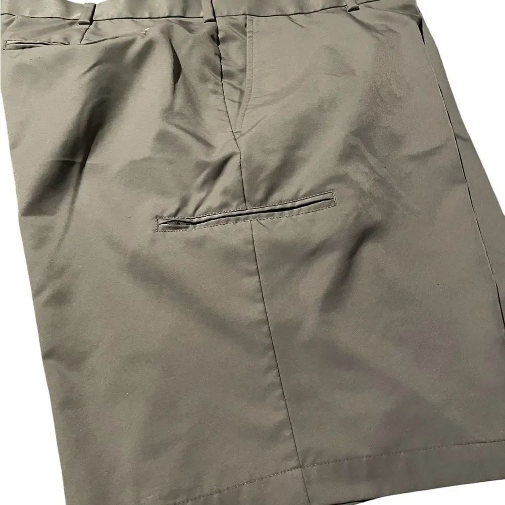 Grand Slam size 42 Men's grey golf Shorts like new